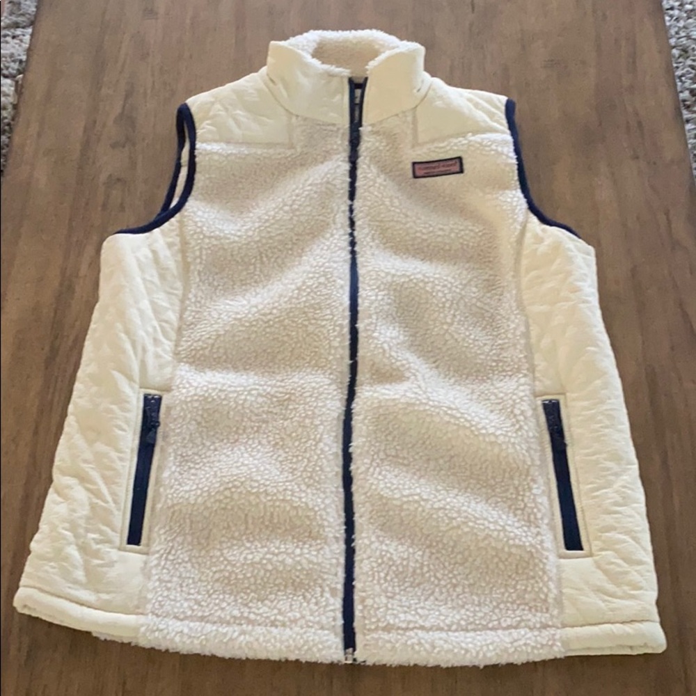 NWOT Vineyard Vines Quilted Sherpa Vest
